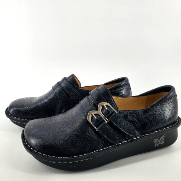 Alegria by PG Lite EU41/ US 9.5 Black Leather Silver Rose Embossed Mules Clogs - Picture 6 of 10